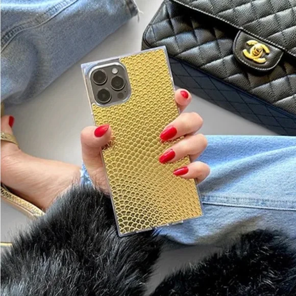 LUXURY IPHONE 14 PRO + MAGSAFE FLAUNT® SQUARE® CASE BUNDLE.